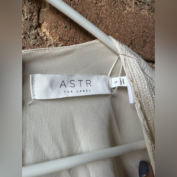 Dress - Picture 7 of 7